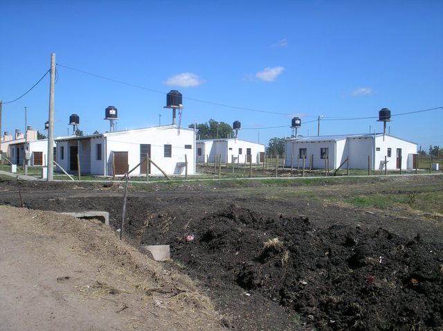 Barrio 20 Viviendas (Gral. Campos 2006)