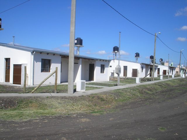 Barrio 20 Viviendas (Gral. Campos 2006)